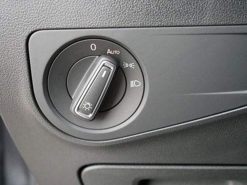 Certified 2024 Volkswagen Tiguan SE R-Line image 24