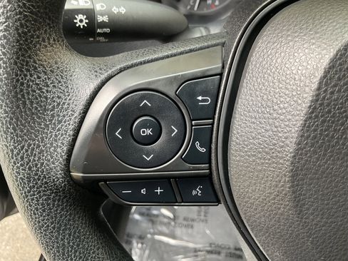 Used 2024 Toyota Corolla LE FWD image 28
