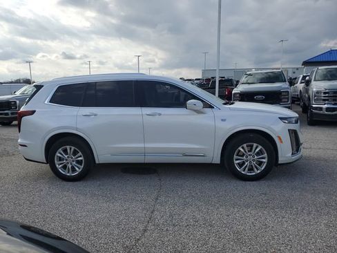 Used 2023 Cadillac XT6 Luxury image 3