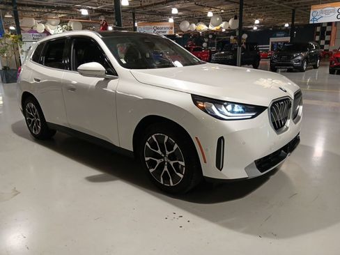 Used 2026 BMW X3 xDrive30i w/ Premium Package AWD/4WD image 4