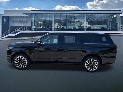 New 2027 Lincoln Navigator L Black Label AWD/4WD image 4