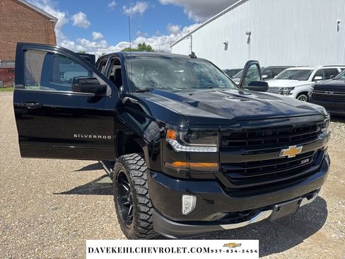 Used 2018 Chevrolet Silverado 1500 LT w/ All Star Edition AWD/4WD image 41