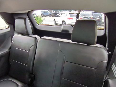 Used 2018 Chevrolet Traverse LT w/ LPO, Floor Liner Package AWD/4WD image 15
