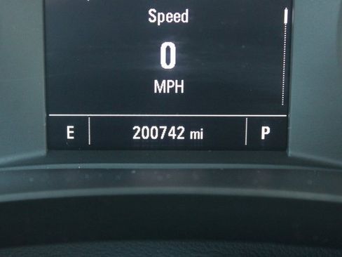 Used 2020 Chevrolet Traverse LS image 31