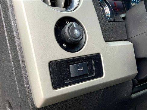 Used 2014 Ford F150 Lariat w/ Equipment Group 502A Luxury AWD/4WD image 28