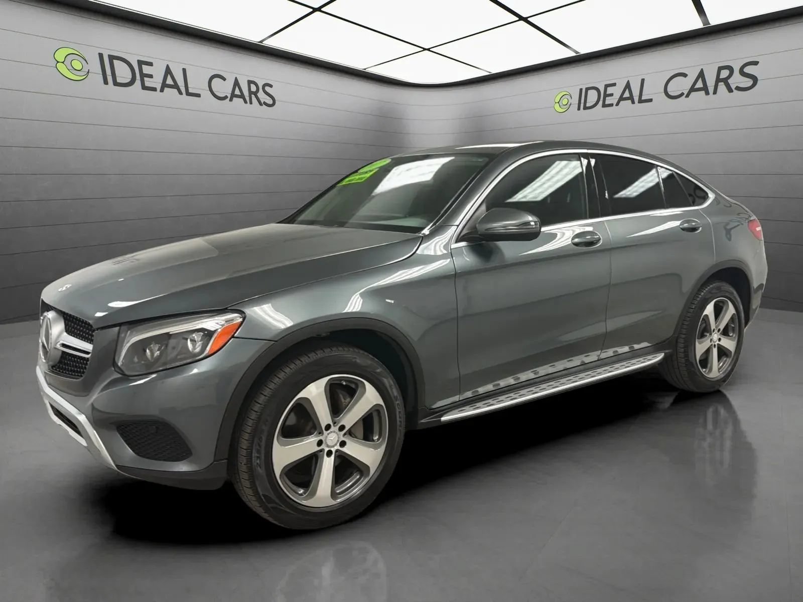 Used 2017 Mercedes-Benz GLC 300 4MATIC Coupe image 1