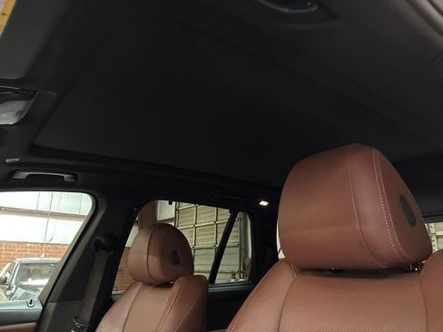Used 2020 BMW X5 xDrive40i w/ M Sport Package AWD/4WD image 32