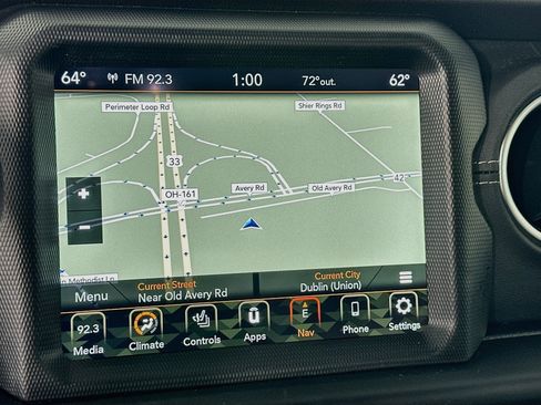 Used 2022 Jeep Wrangler Unlimited Sahara w/ Cold Weather Group AWD/4WD image 17