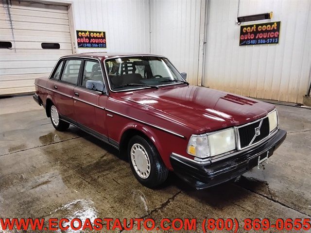 Used 1989 Volvo 240 DL RWD image 1