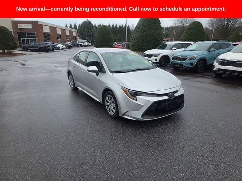 Used 2022 Toyota Corolla LE image 7