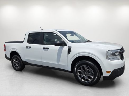 Used 2024 Ford Maverick XLT FWD image 3