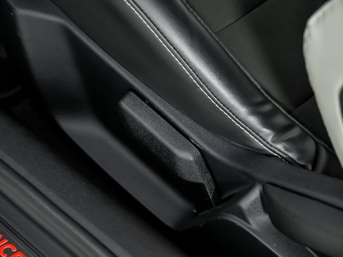 Used 2021 Ford Mustang Shelby GT500 w/ Technology Package image 24