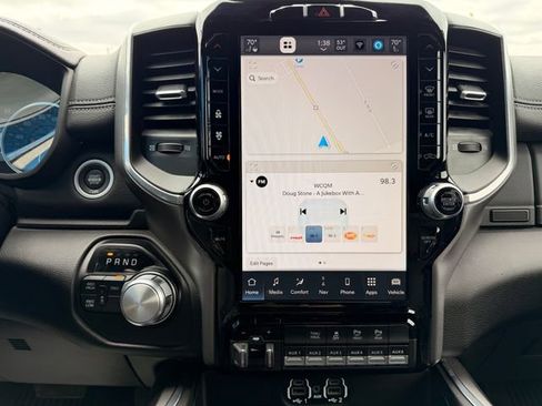 Used 2024 RAM 2500 Laramie w/ Night Edition image 32