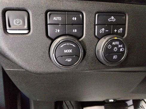 Used 2023 Chevrolet Silverado 1500 RST w/ Convenience Package II image 17