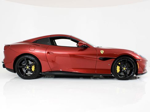 Certified 2023 Ferrari Portofino M RWD image 11