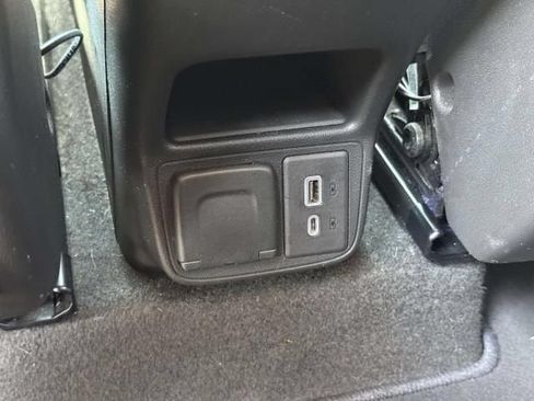 Used 2020 Buick Encore GX Essence FWD image 14
