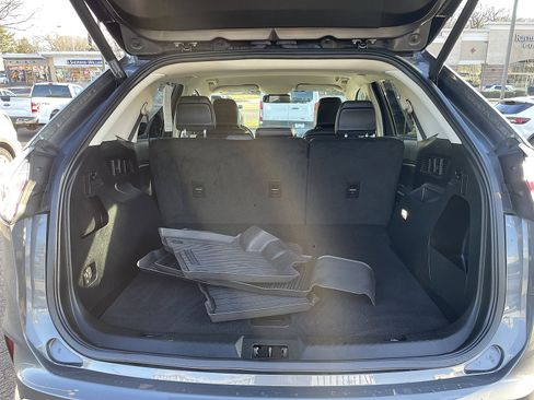 Used 2022 Ford Edge SEL w/ Convenience Package image 12