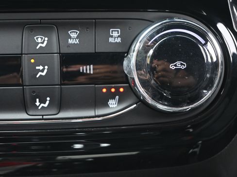 Used 2024 Chevrolet Trax RS w/ Driver Confidence Package image 31