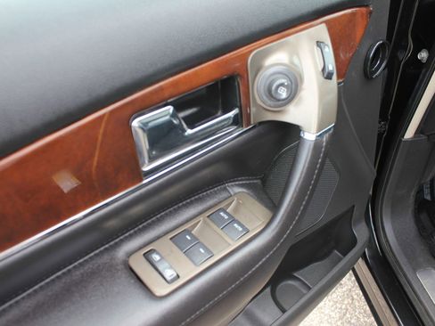Used 2013 Lincoln MKX AWD image 27
