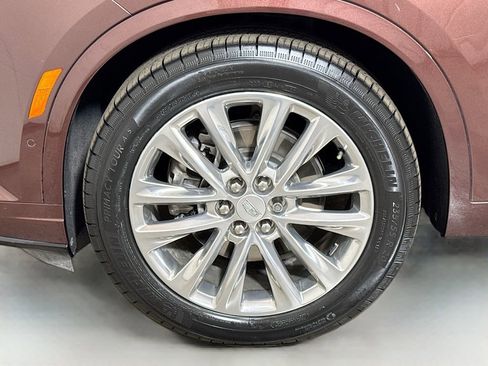 Used 2022 Cadillac XT6 Premium Luxury w/ Technology Package FWD image 32