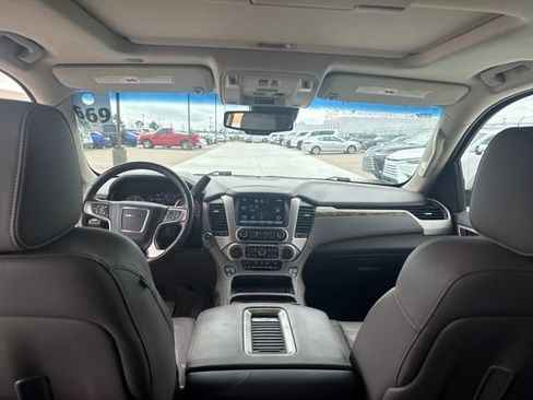Used 2015 GMC Yukon Denali w/ Premium Package AWD/4WD image 17
