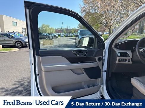 Certified 2023 Lincoln Navigator L Reserve AWD/4WD image 9