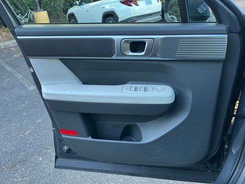 Used 2025 Hyundai Santa Fe SEL image 18