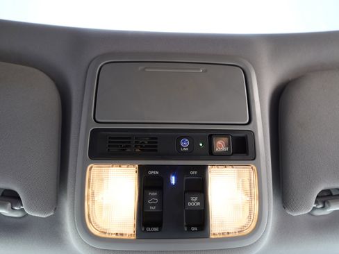 Used 2024 Honda Odyssey Touring image 33