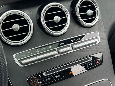 Used 2019 Mercedes-Benz GLC 300 4MATIC Coupe image 27