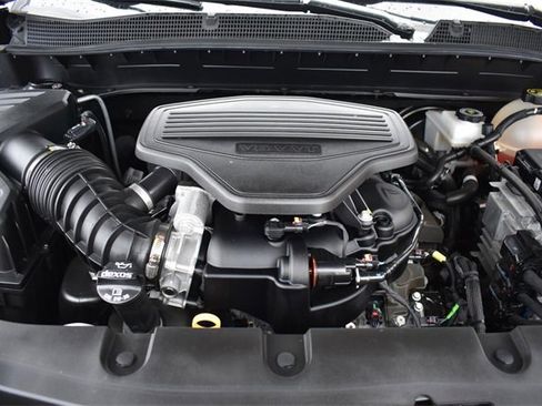 Certified 2023 Chevrolet Blazer RS w/ Driver Confidence II Package image 40