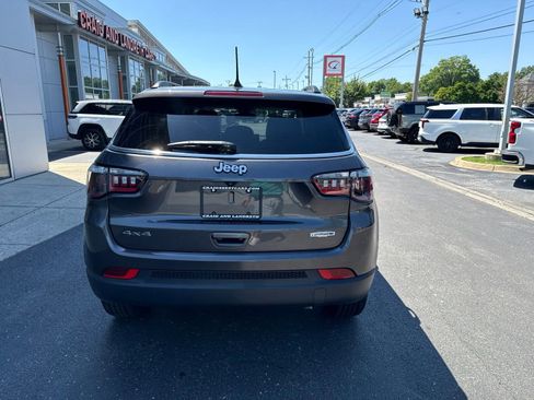 Used 2022 Jeep Compass Latitude AWD/4WD image 4