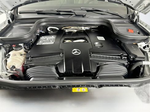 Used 2026 Mercedes-Benz GLS 580 4MATIC image 34