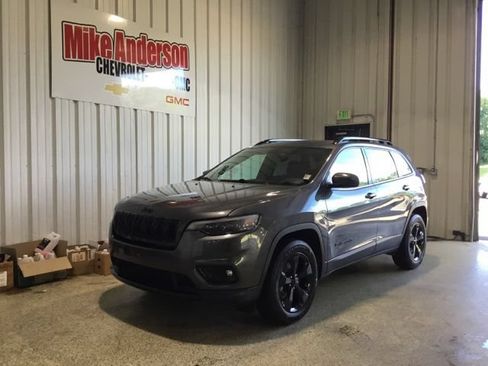 Used 2019 Jeep Cherokee Latitude Plus AWD/4WD image 1
