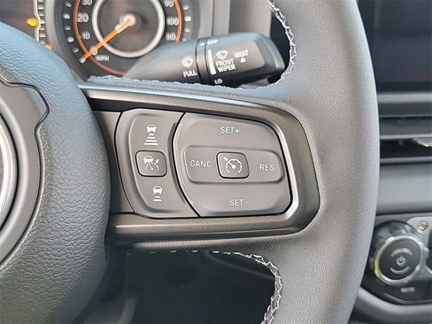 New 2025 Jeep Gladiator Mojave w/ Convenience Group image 6