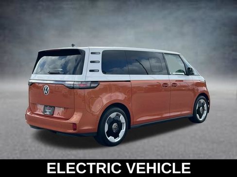 Used 2025 Volkswagen ID. Buzz Pro S Plus RWD image 5