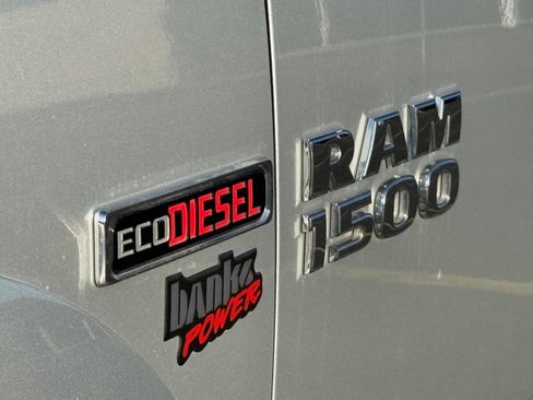 Used 2017 RAM 1500 Laramie w/ Convenience Group image 18