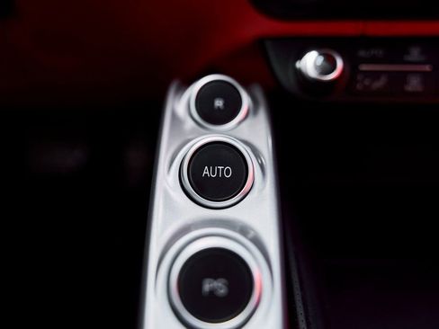 Used 2019 Ferrari GTC4Lusso AWD/4WD image 69