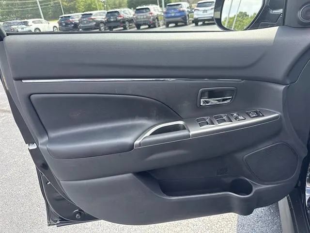 Used 2026 Mitsubishi Outlander Sport AWD image 8