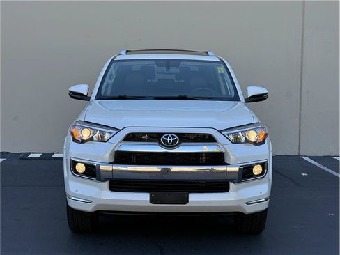 Used 2018 Toyota 4Runner Limited AWD/4WD image 2