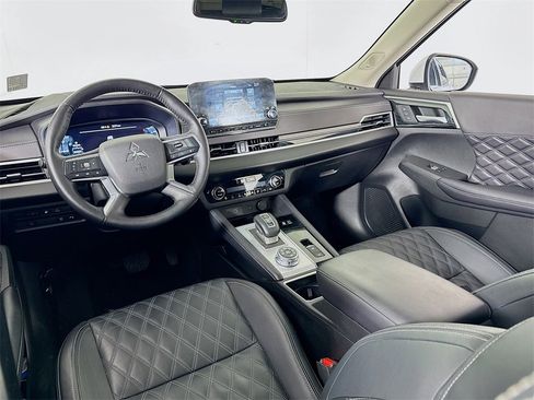 Used 2023 Mitsubishi Outlander SEL 40th Anniversary image 34