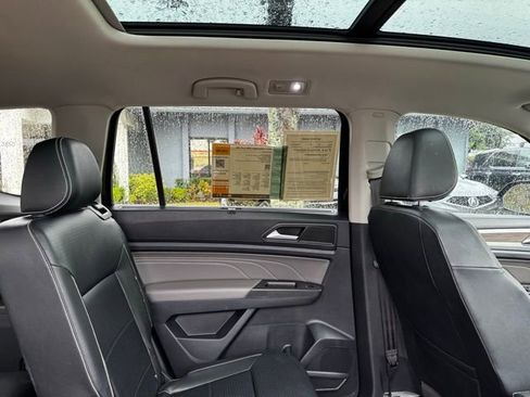 Used 2022 Volkswagen Atlas SEL AWD/4WD image 14