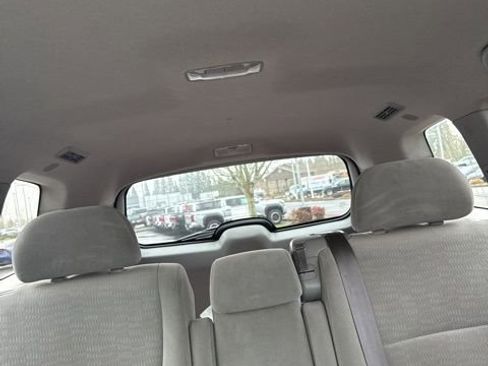 Used 2012 Toyota Highlander 4WD w/ Tech Pkg image 5