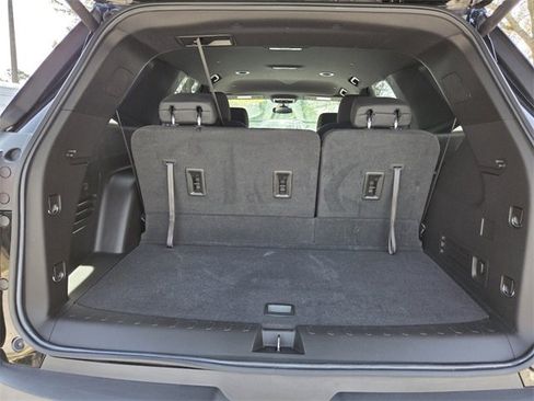 Used 2023 Chevrolet Traverse LT image 18
