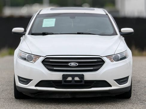 Used 2014 Ford Taurus SEL w/ Equipment Group 201A AWD/4WD image 5