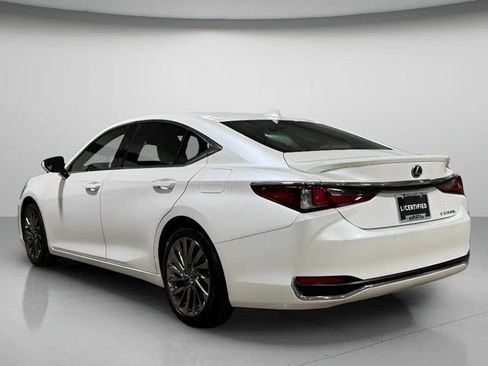 Used 2025 Lexus ES 300h Ultra Luxury w/ Accessory Package (Z2) FWD image 8