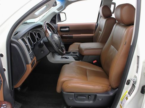 Used 2012 Toyota Sequoia Platinum AWD/4WD image 34