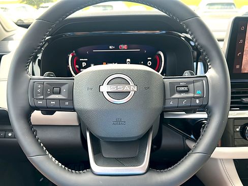 New 2026 Nissan Pathfinder SL w/ SL Premium Package FWD image 19