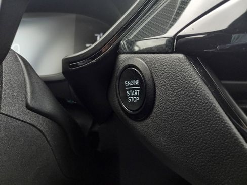 Used 2024 Ford Escape ST-Line image 25