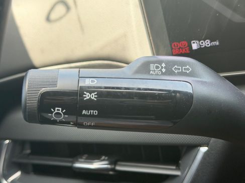 Certified 2025 Kia K4 EX FWD image 37