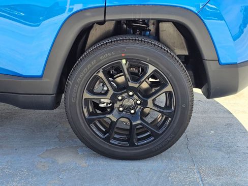 New 2026 Jeep Compass Latitude AWD/4WD image 9
